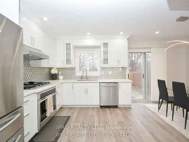 Fabulous Renovated Semi-Detached House West Oak Trails