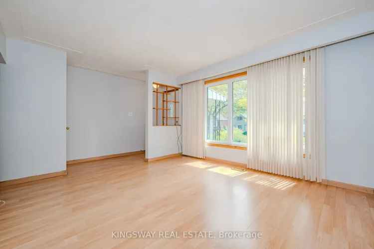 Buy Bungalow in Family-Friendly Neighbourhood with Spacious Backyard