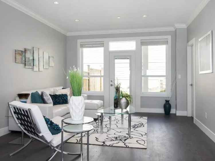 1927 River Drive New Westminster: Custom Built Water View Home