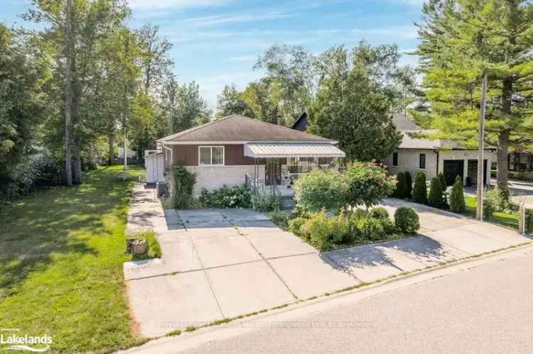 House For Sale in Wasaga Beach, Ontario