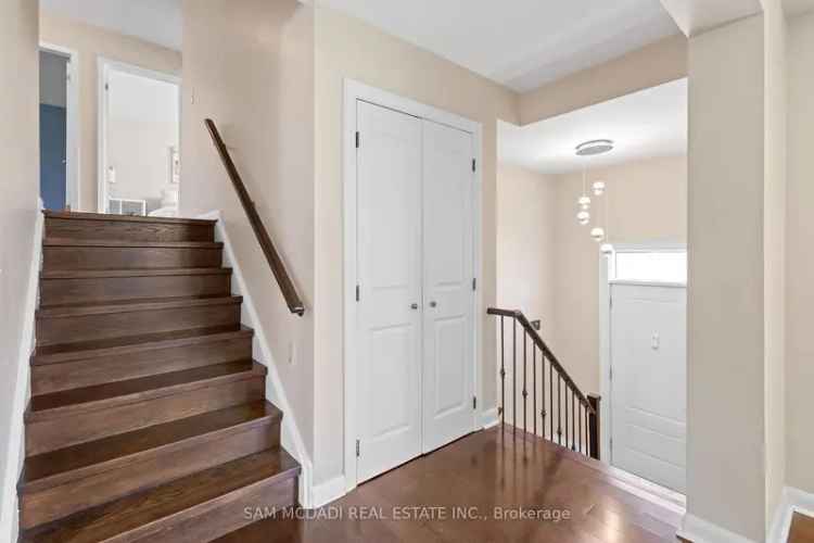Updated 4 Bdrm Family Home in Lorne Park School District