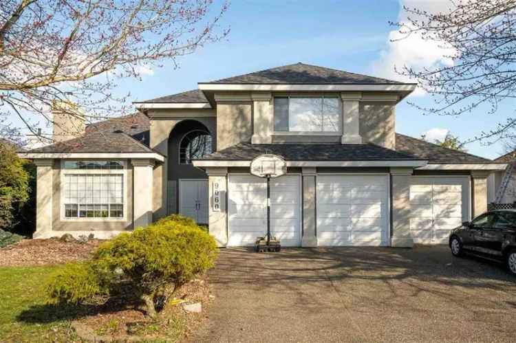 Custom Built 3-Level Home in Fleetwood