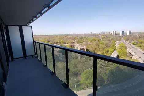 Luxury 1 Bedroom + Den Condo Suite in Toronto 567 sq ft