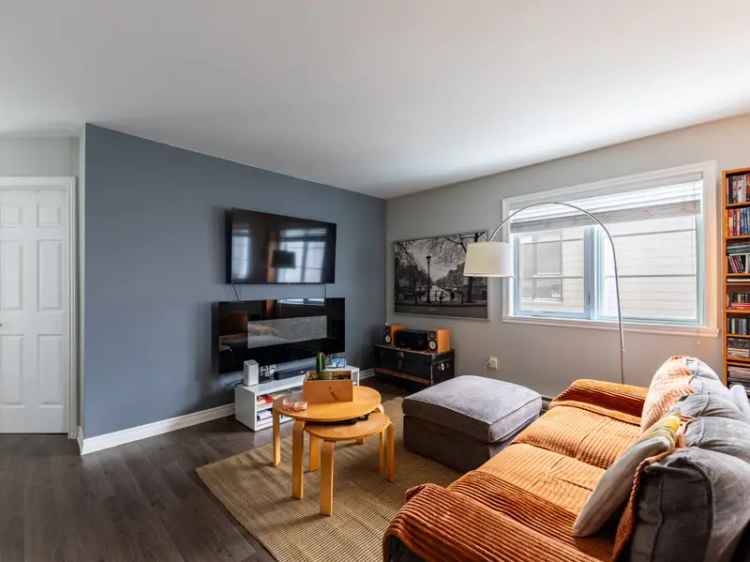 Apartment for Sale Charlemagne Proprio Direct