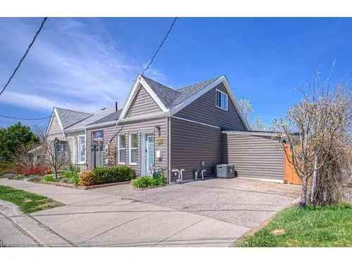 Updated 3-Bedroom Hespeler Home Near 401