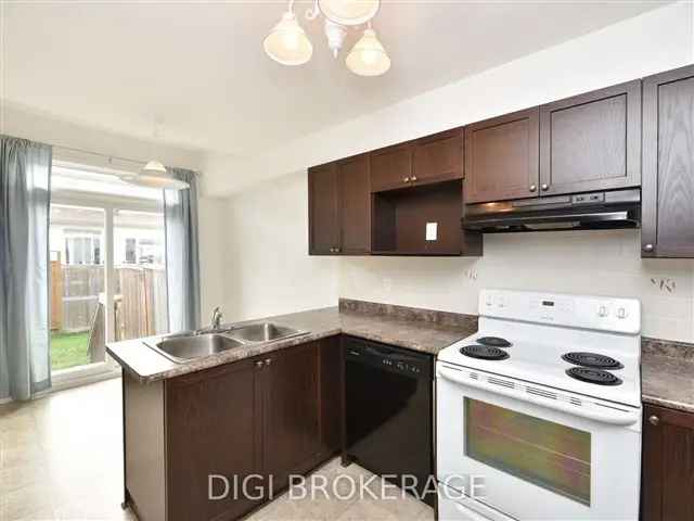 Spacious 3-Bedroom Townhome in Kanata South