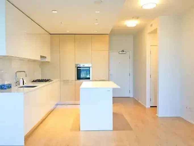 Rent Apartment in Burnaby with 1 Bedroom and Great Amenities