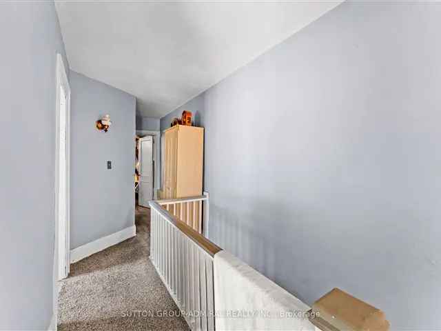 3 Bedroom House Near Eglinton West Subway