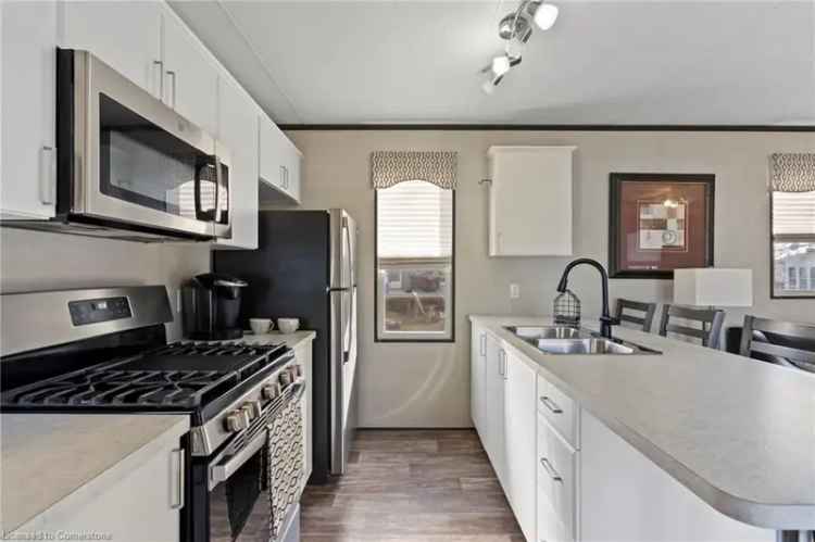 Mobile home For Sale in Ontario