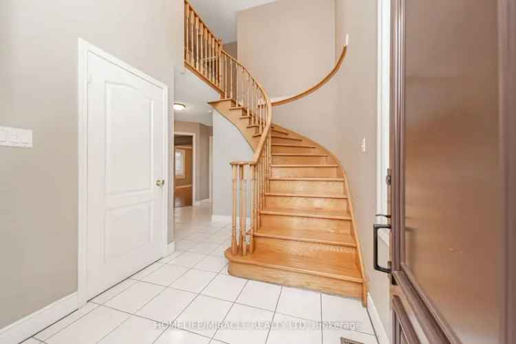 House For Sale in 26, National Crescent, Brampton, Ontario