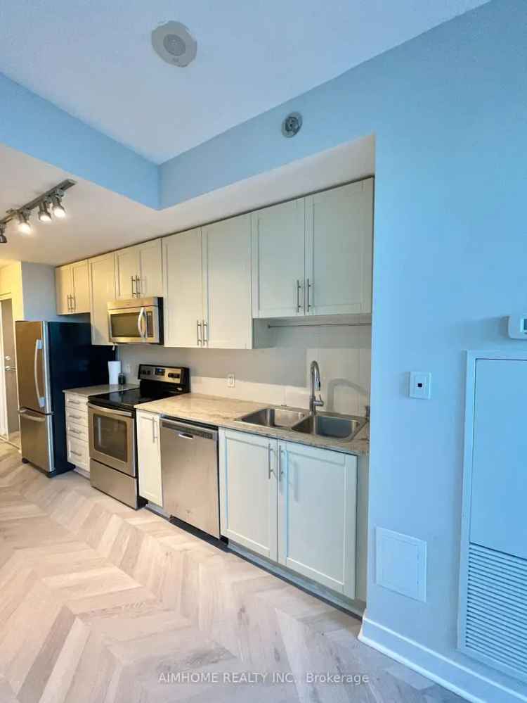 Bachelor Unit Downtown Mississauga Near Square One