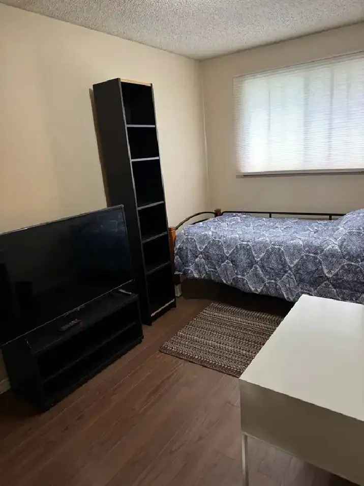 Room for Room near Whyte Ave