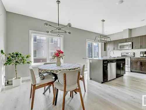 Townhouse For Sale in Walker Edmonton
