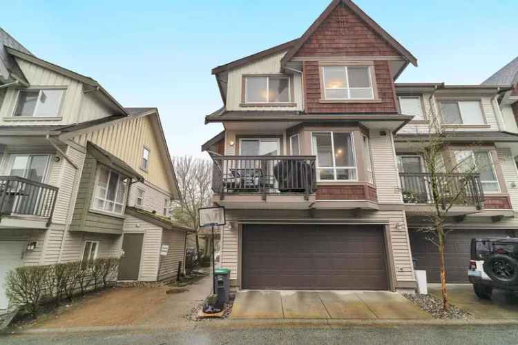 A $880,000.00 Townhouse with 3 bedrooms in Clayton, Cloverdale