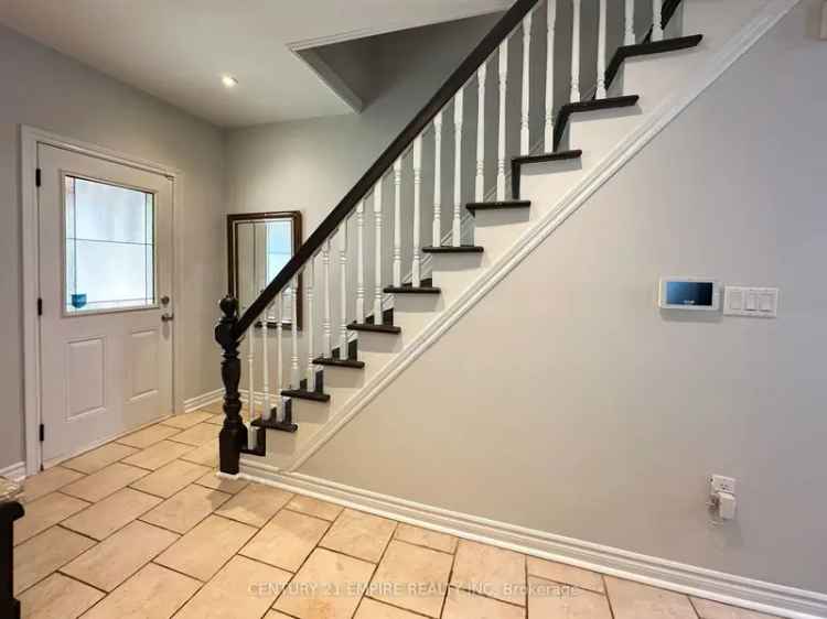 House For Sale in Hamilton, Ontario