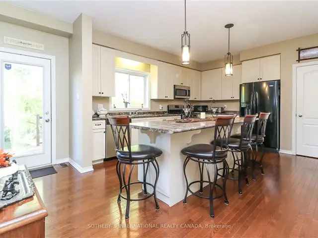 Collingwood Winter Rental 4BR 3BA Near Ski Hills