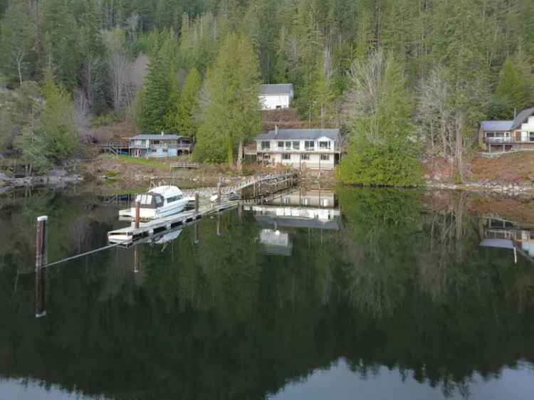 A $1,859,000.00 House with Acreage with 3 bedrooms in Pender Harbour Egmont, Sunshine Coast