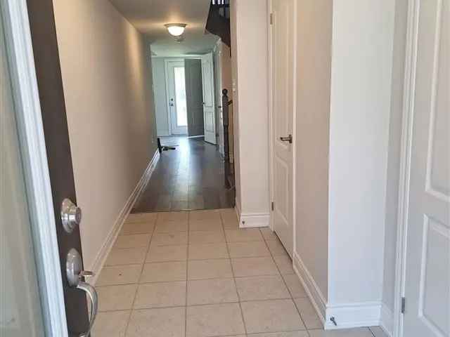 Townhouse For Rent in Georgian Bay Township, Ontario