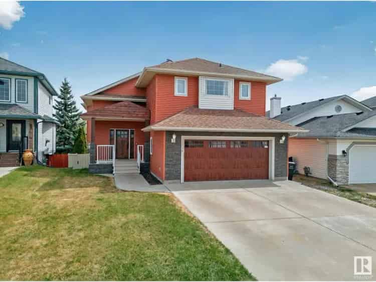 Miller Bi-Level Home 4 Beds 3 Baths Walkout Basement