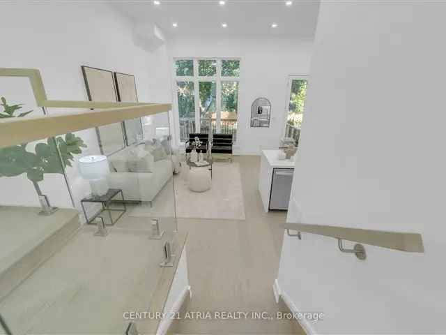 Stunning 3 Bedroom Home Near Lake Newly Renovated Luxury Finishes