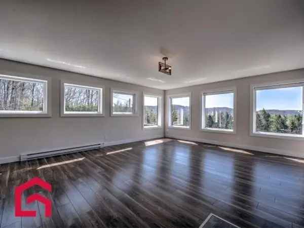Renovated Bungalow with Mountain Views 3 Bedrooms