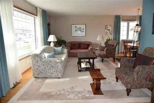 Southdale Bungalow For Sale: Family Home with Finished Basement and Upgrades