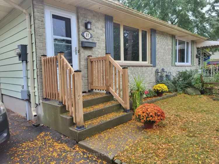 House For Sale in 37, Monsarrat Crescent, London, Ontario