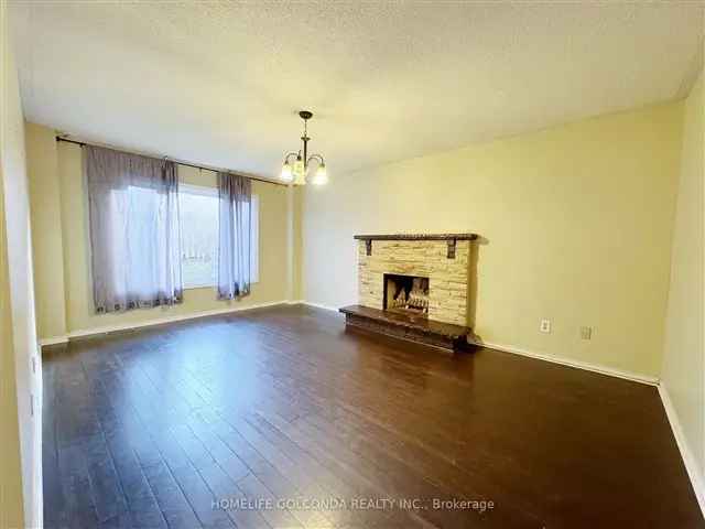 House For Rent in Aurora, Ontario