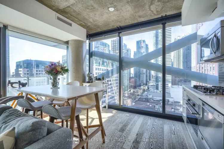 Executive rental corner suite in King St West with stunning views