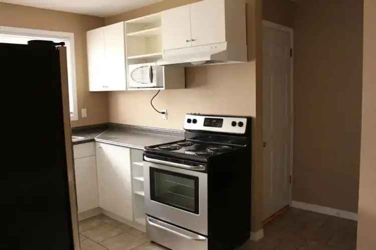 Rent 3 Bedroom Suite in Edmonton with Modern Finishes