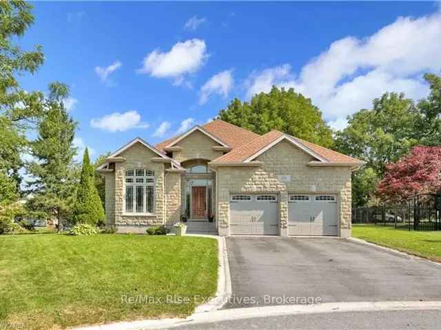 4-Bedroom Bungalow in Lyndenwood with Finished Lower Level and Gym