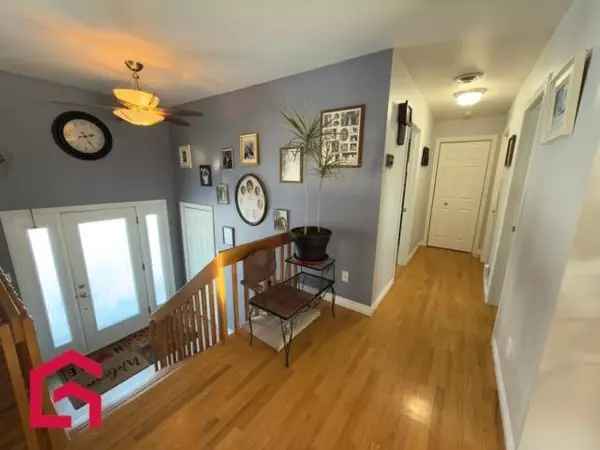 Brick Bungalow for Sale in Estrie 3 Bedrooms