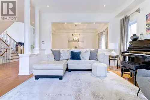 House For Sale in Joshua Creek Oakville 4 Beds 3 Baths