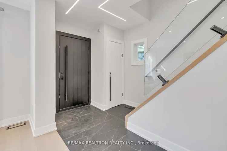 House For Sale in Toronto, Ontario