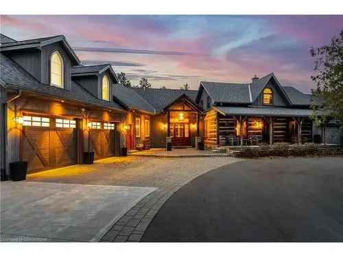 Luxury 7-Bedroom Farmhouse Near Blue Mountain