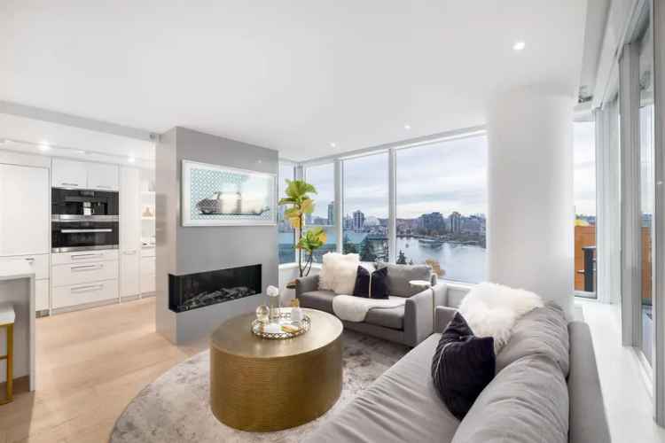 Yaletown Waterfront Condo for Sale: Stunning Views, Luxury Amenities