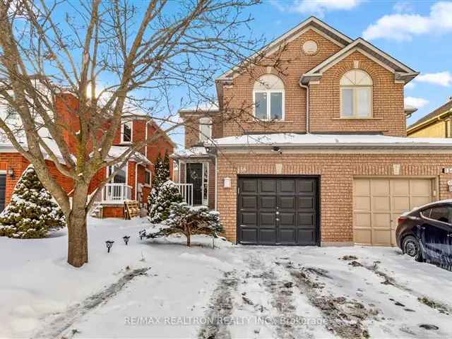 Aurora Grove 3 Bedroom Semi-Detached Home - Renovated