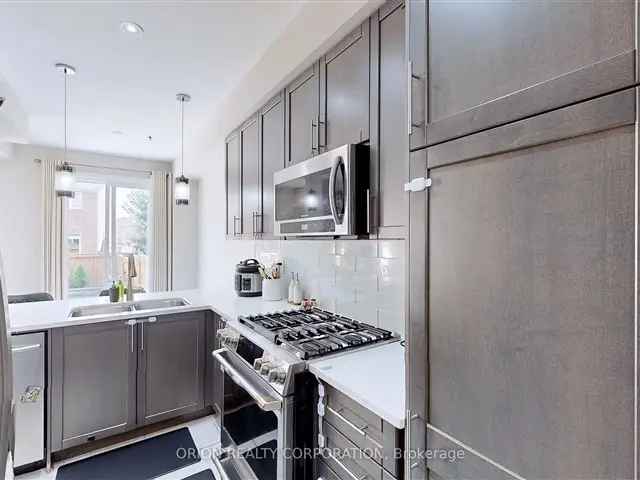 Townhouse For Sale in Caledon, Ontario