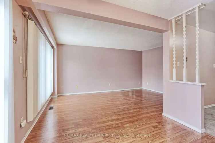 Condo For Sale in Brampton, Ontario