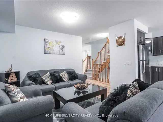 North Oshawa Freehold Townhouse Spacious Rooms Near Amenities