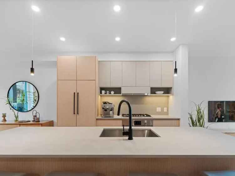 North Vancouver Townhouse for Sale 4-BED 2000 sq ft Founders Block South