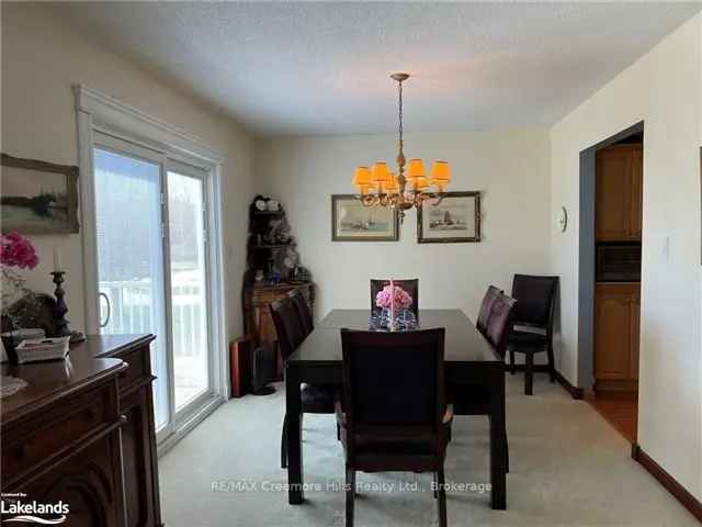 Spacious Family Home in Creemore - 4 Beds, 3 Baths, Double Garage