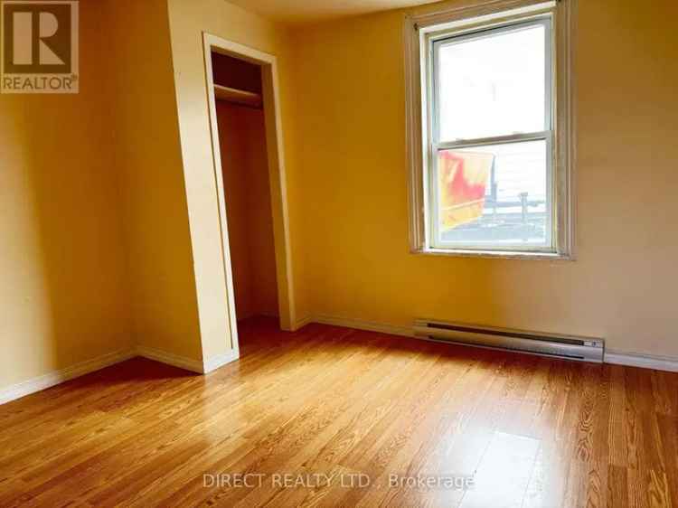 950 sq ft Bungalow - Great Starter Home