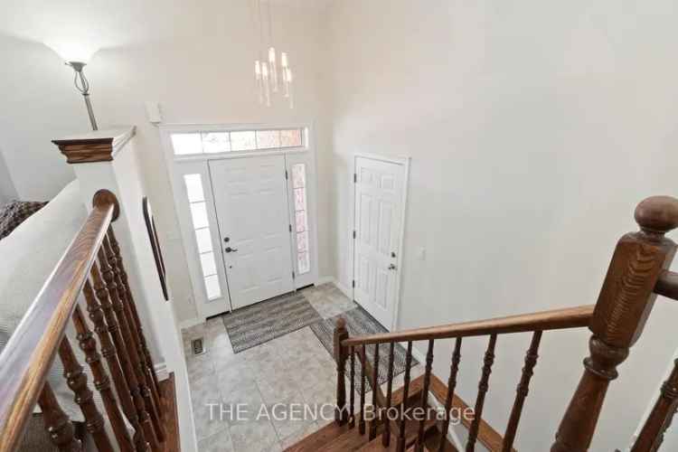 Stunning 2-Storey Family Home in Smithville Move-In Ready