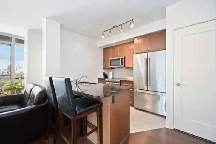 2 Bed 2 Bath (Yorkville, Downtown Toronto)