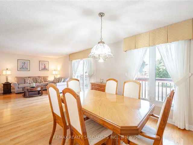 3 Bed 2.5 Bath Raised Bungalow in Central Mississauga