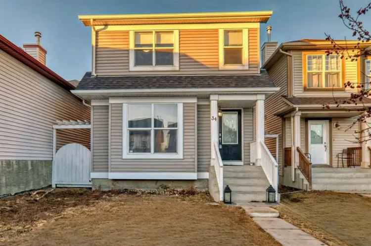 House For Sale in Calgary, Alberta