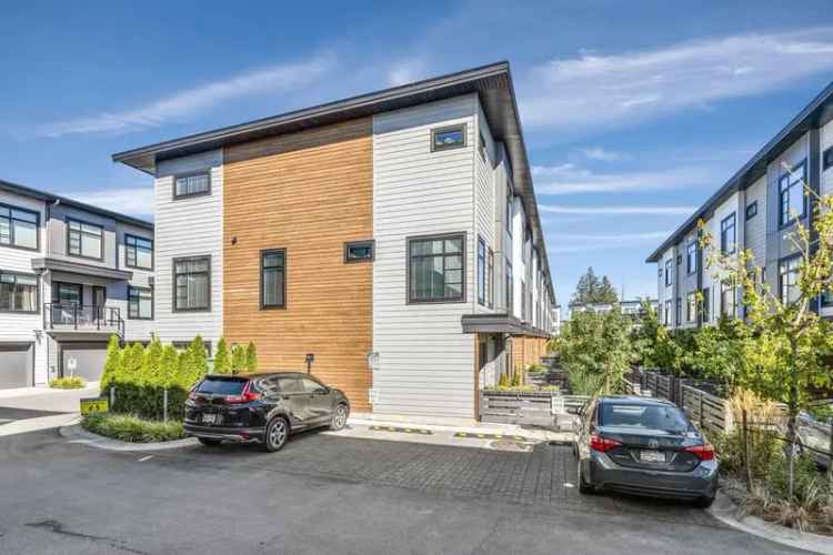 Luxury 3-Story Townhouse in Surrey's Clayton