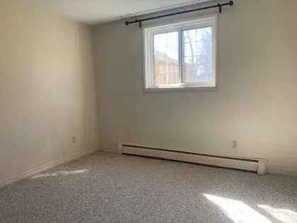 1 room apartment of 742 m² in Edmonton