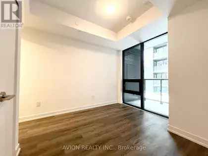 Brand New 1 Bedroom Condo in Downtown Toronto 72m²